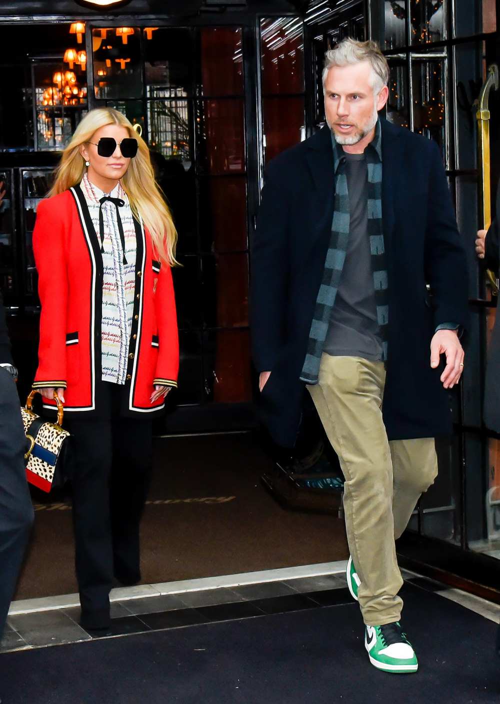 Jessica Simpson s Husband Eric Johnson Spotted Without Wedding Ring